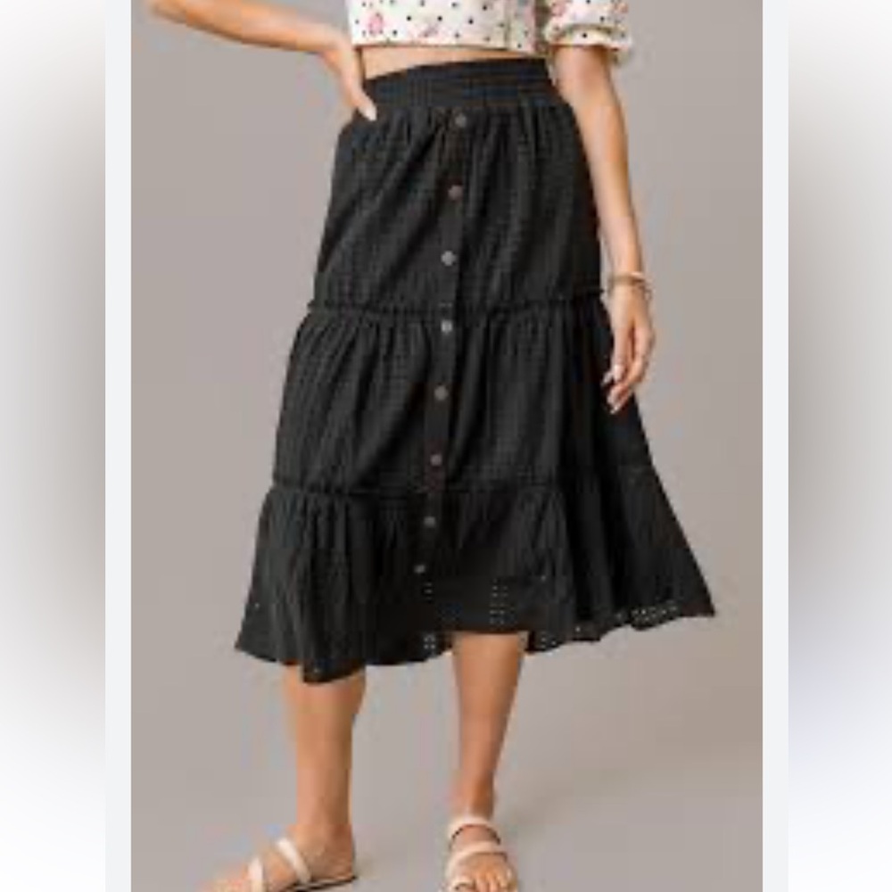 Tgla Francescas Black Button-Down Eyelet Tiered Mid Skirt Size Medium NWOT - Picture 9 of 9
